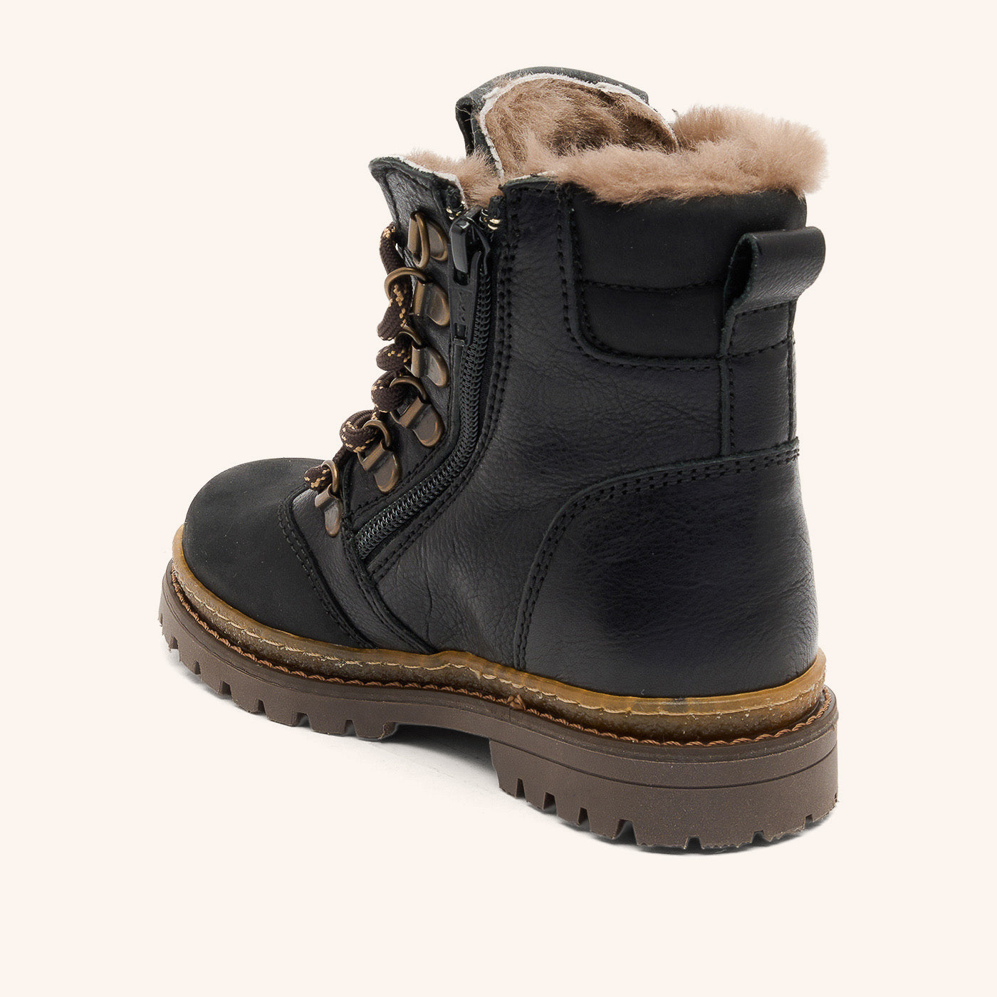 bisgaard-gert-lamb-gef-tterter-leder-schn-rstiefel-in-rustic-black-f-r-kalte-tag image 2