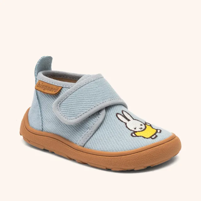 miffy-x-bisgaard-barefoot-basic-skyblue-hausschuh-aus-baumwolle-f-r-kinder image 1