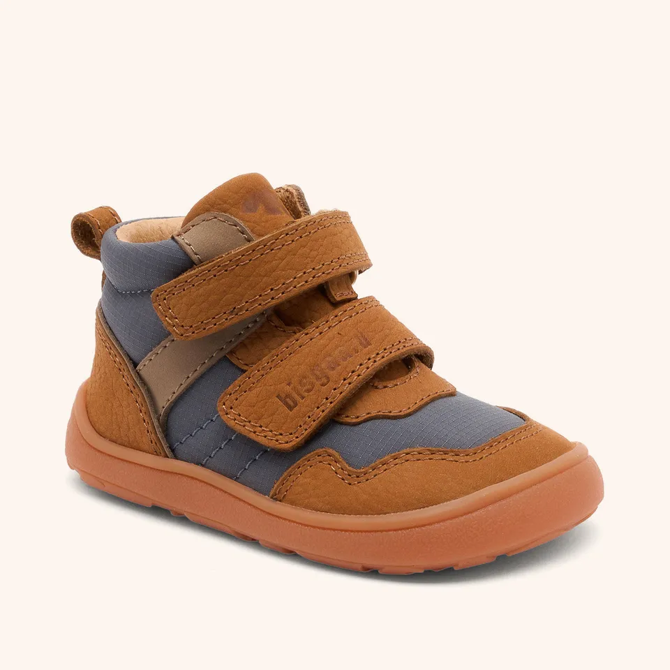 bisgaard-barefoot-becky-cognac-flexibler-barfu-sneaker-aus-lwg-zertifiziertem-le image 1
