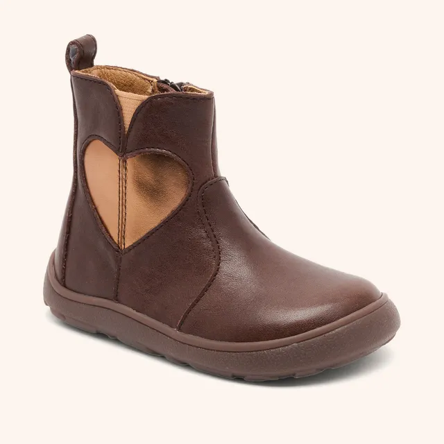 bisgaard-runa-barfu-lederstiefel-dark-brown-mit-herzdetails image 1