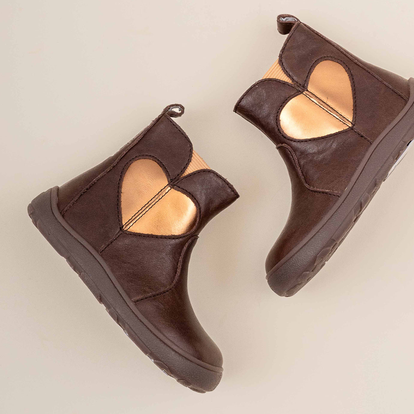 bisgaard-runa-barfu-lederstiefel-dark-brown-mit-herzdetails image 5