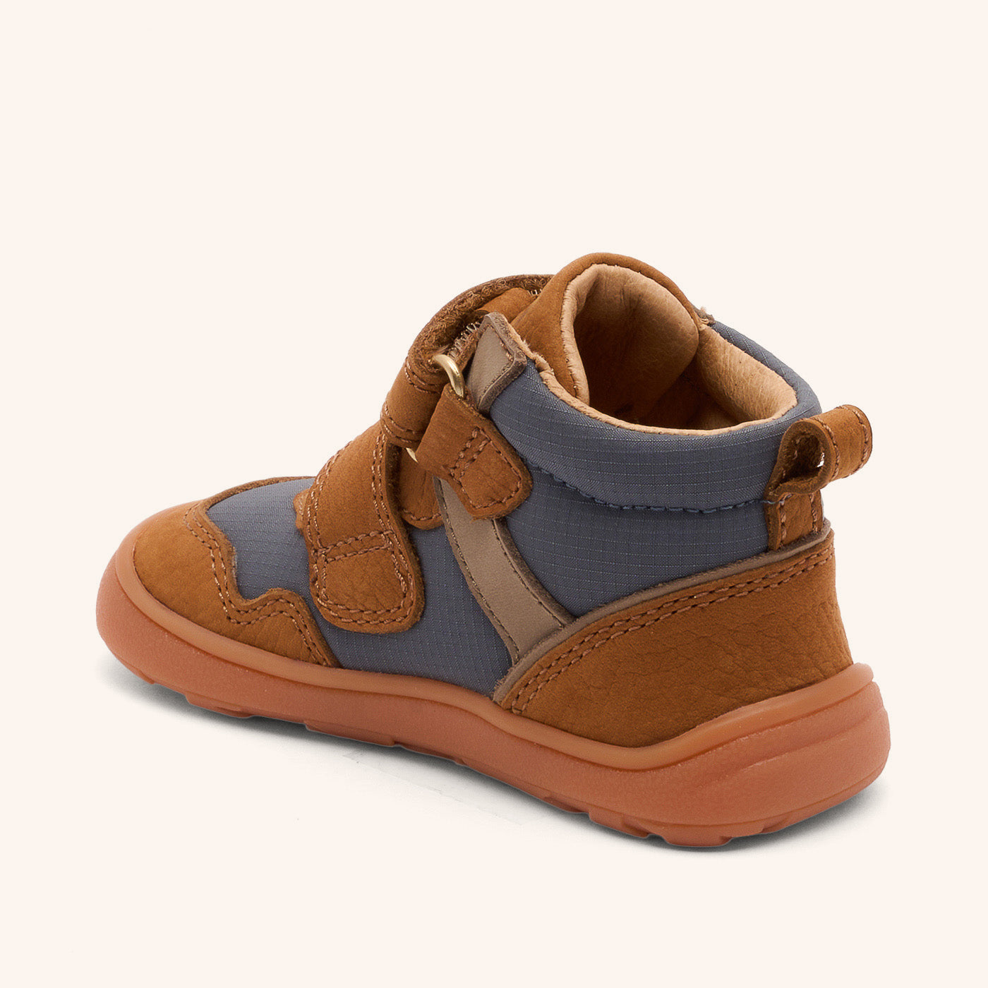 bisgaard-barefoot-becky-cognac-flexibler-barfu-sneaker-aus-lwg-zertifiziertem-le image 2