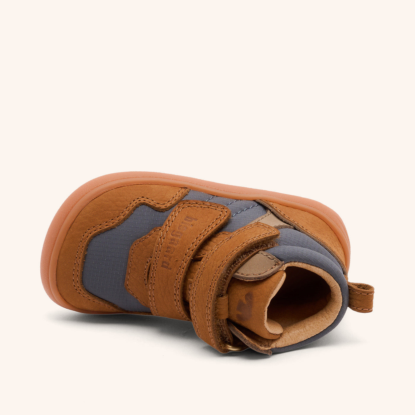 bisgaard-barefoot-becky-cognac-flexibler-barfu-sneaker-aus-lwg-zertifiziertem-le image 3