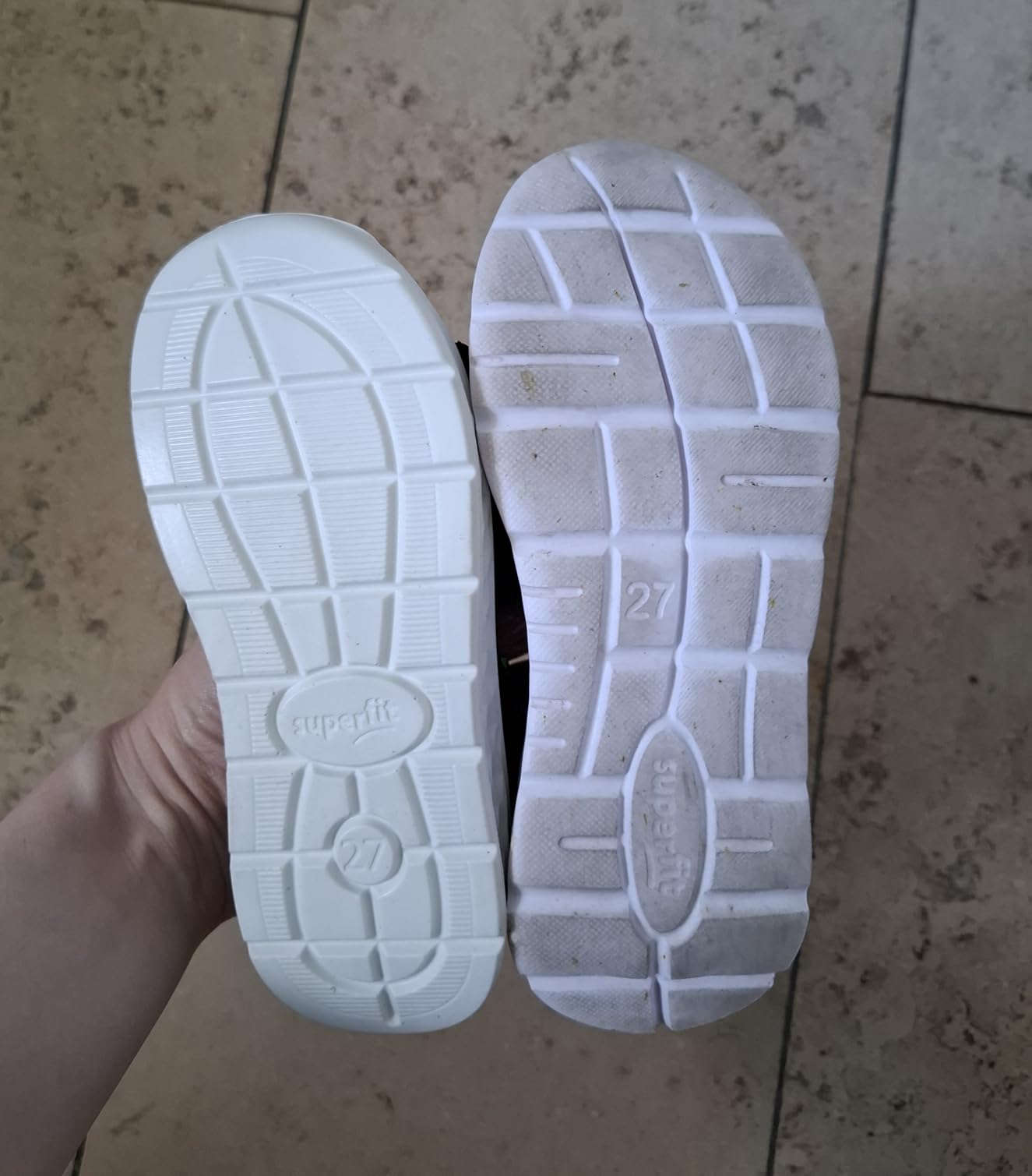 Perfekte erste Sandale
