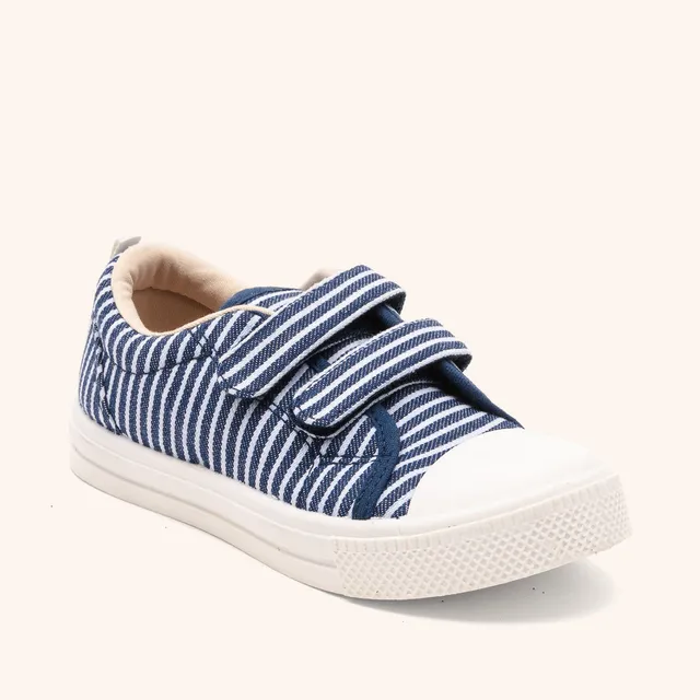 bisgaard-ozzy-navy-klassische-kinderschuhe-in-marineblau image 1