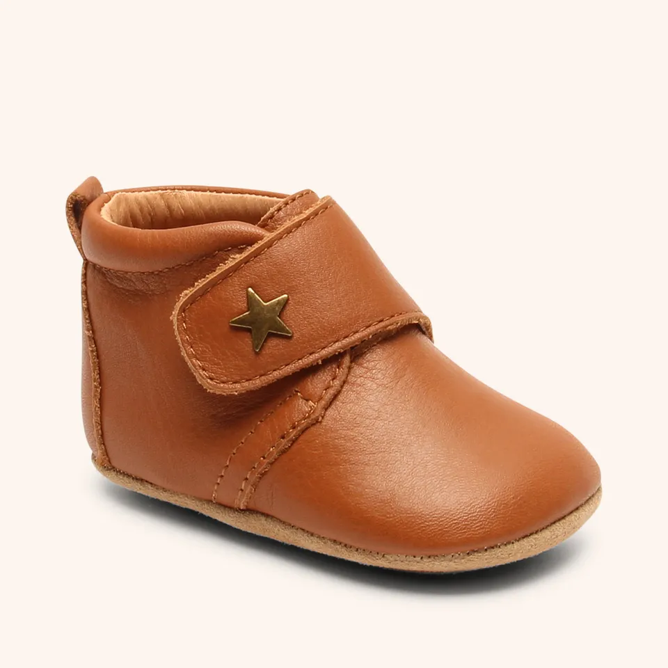 bisgaard-baby-star-cognac-klassische-hausschuhe-f-r-babys-und-kleinkinder-gr-18- image 1